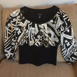 Fitted waist 3/4 length sleeve b/w Alfani top